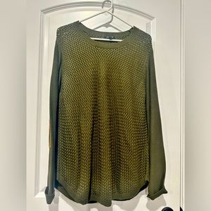 NWT Scoop Hem Sweater